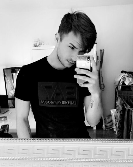 Jason Esteban pretty pornstar img