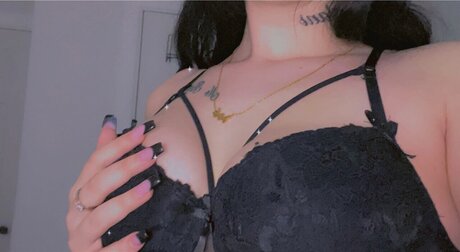 Hellawavyhaley adult actress pictures