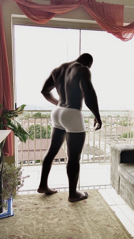 Blouisy_ star pornographic photo