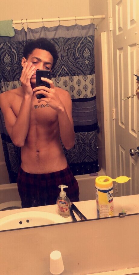 Rozaee star perfect pictures