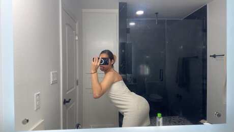 Aleseg21 pornstar naked img