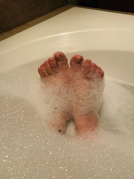 Saly s feets_ hot model photos