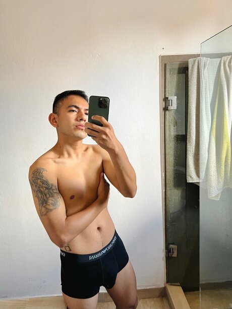 Mateo G naked pornstar image