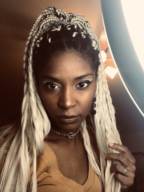 FatToe adult actress photo