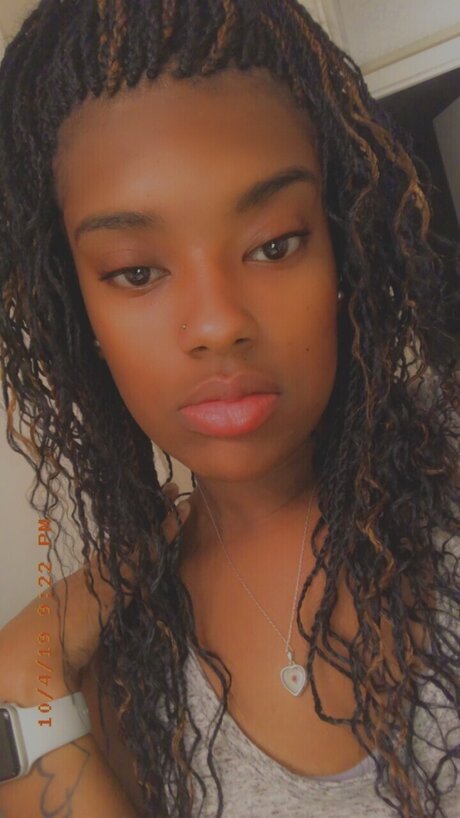 Ebone model nice photo