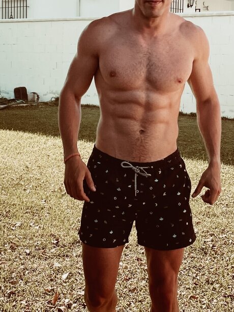 Jaime top star photo