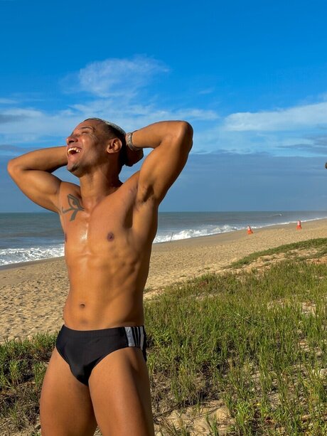 Thyago Ribeiro pornographic actress pictures