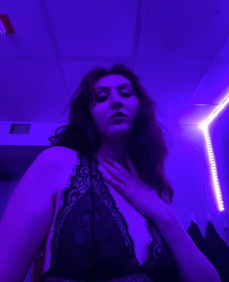 Sarah Taylor pretty star pics