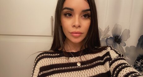 Mendiii model nice photos