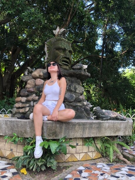 Monsse Harket model nude pics