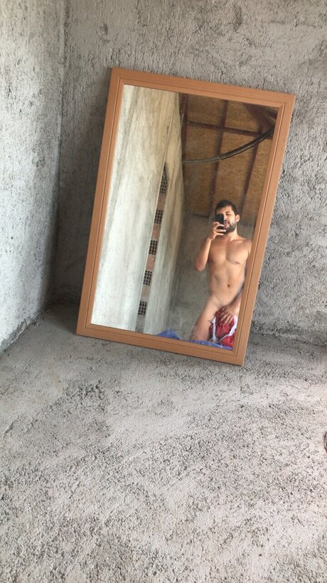 Tunahan Yorulmaz star nude archive