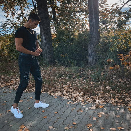 Tam s Orosz free actress img