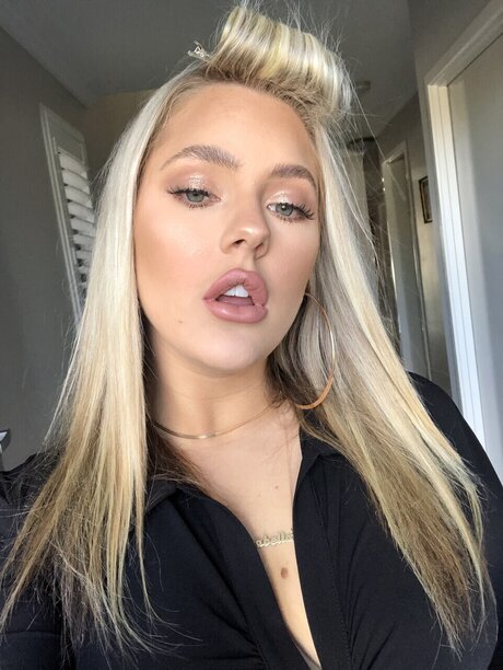 Candy Valentine star nudes photo