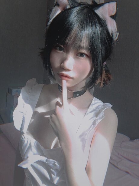 Oni Tulip pornstar naked photos