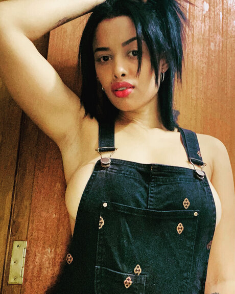 Aghata exclusive model photo