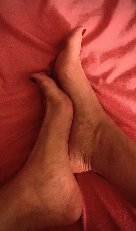 Sweet Kiki pornstar top photo