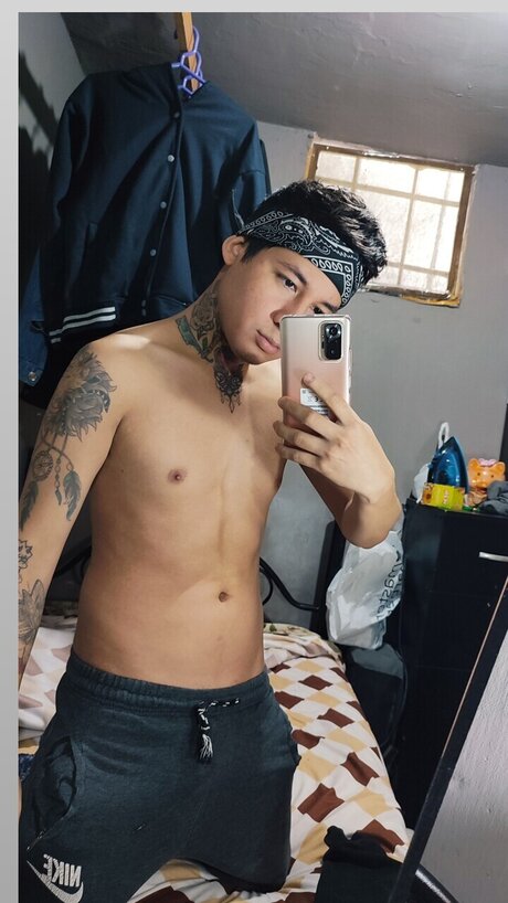 John alexis beautiful star pic