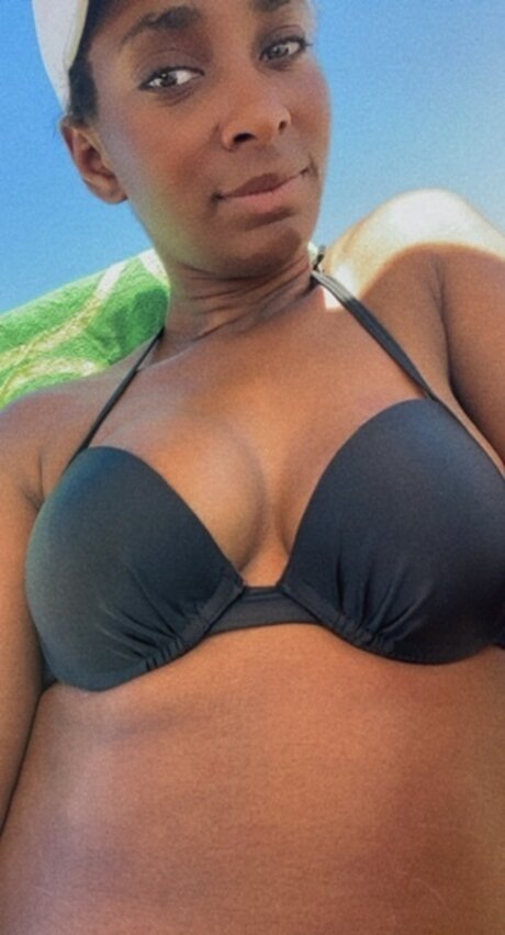 Kelliebeann model high quality pic