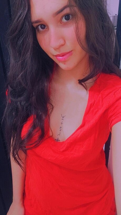 Markelly Diaz hot actress pics