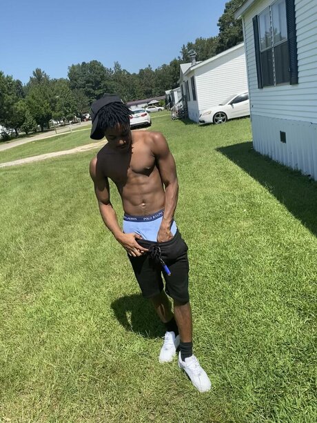 MR Hithatswitch model nudes img