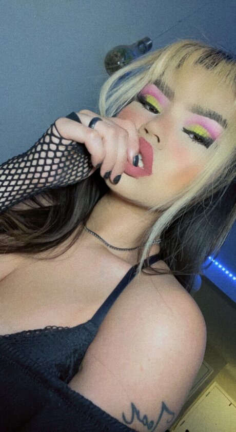 BaddieNatsu perfect pornstar photo