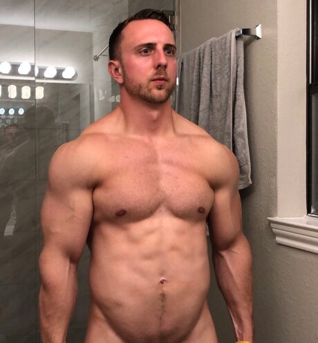 Alejandro Taylor naked actress photos