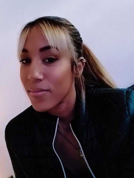 MoonFire_ pornstar pretty img