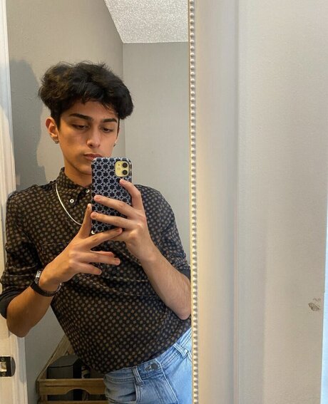 alejandro nude model galleries