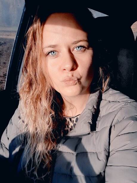 Petronka pornographic model pictures