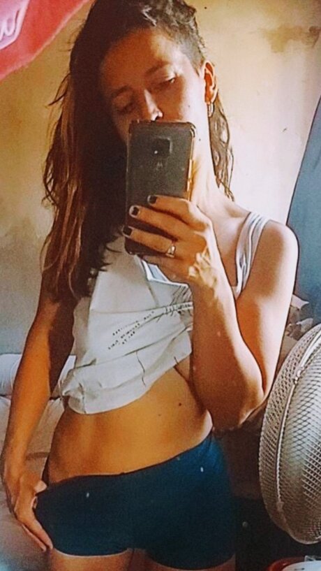 Kosmic Girl hot model img