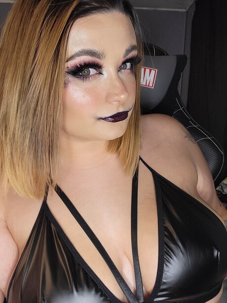 Amethyst Layne star top gallery