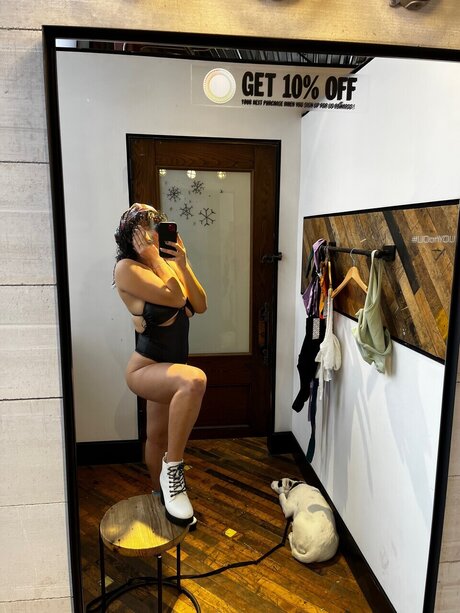 Lily Toria porn actress photo