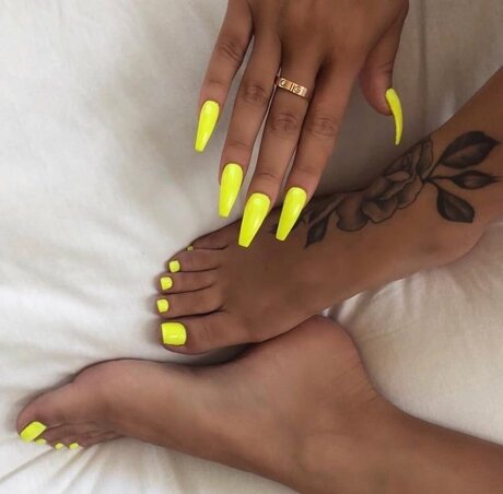 Hannah Vegas sexy star img