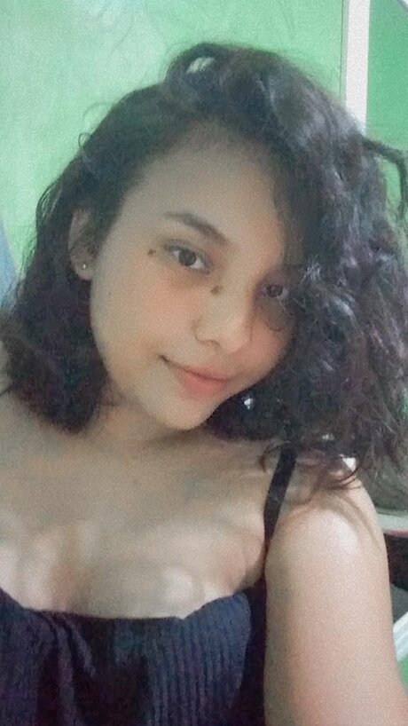 Mikaely santos de almeida hot actress photos