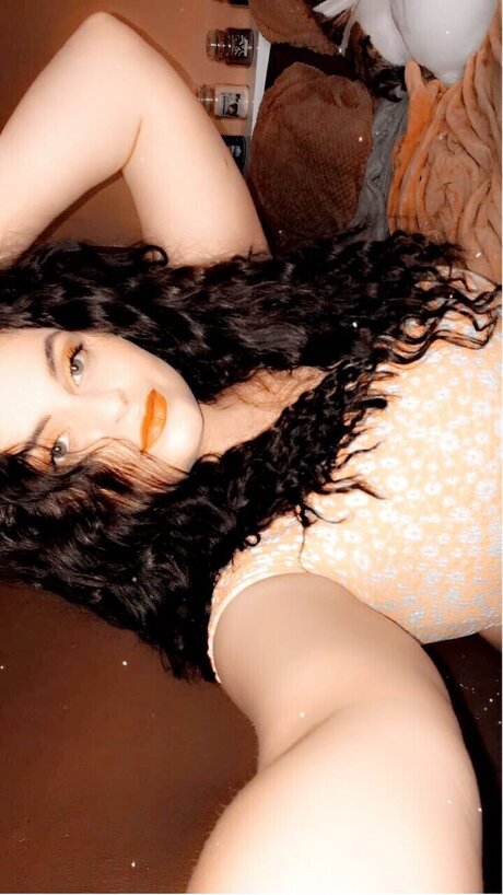 Shannon McCarthy naked star img