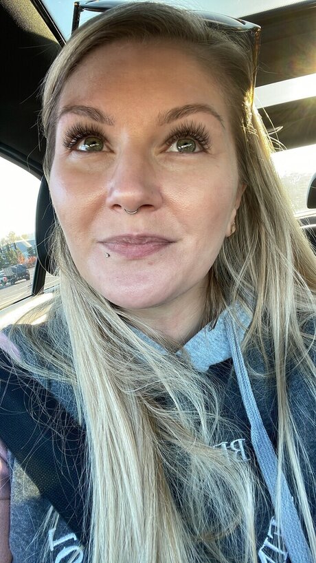 LoveBug pornstar hd pics