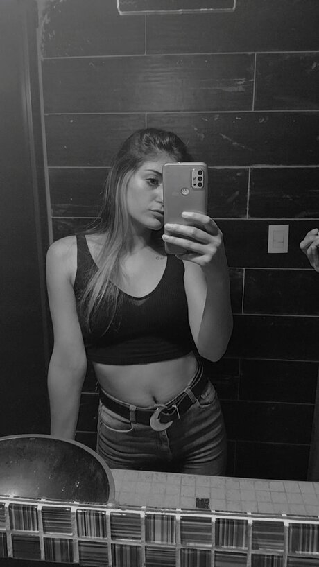 GIRLLLLLLLLLLL erotic pornstar img