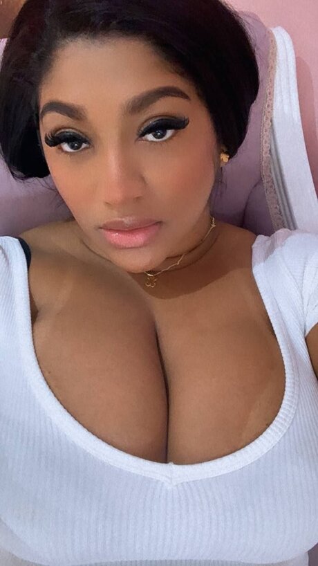 Jenifer Johana pornstar pic