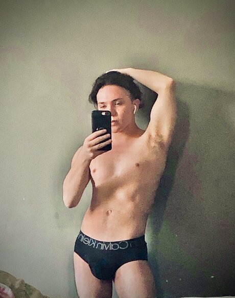 FrxnBxlxvx nude star img