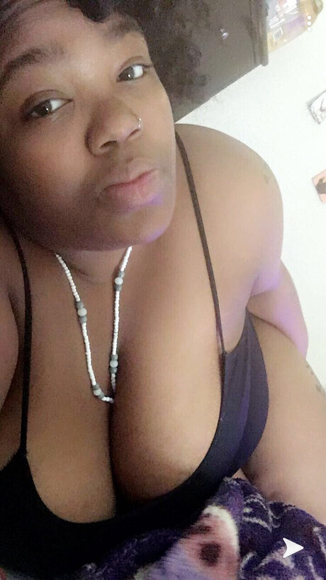 luminous candi model nice pictures