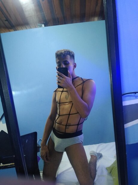 cloetd naked star galleries