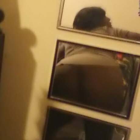 Skuirt Queen pornographic actress image