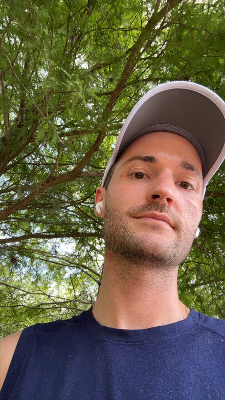 A Naked Violinist perfect actress pic