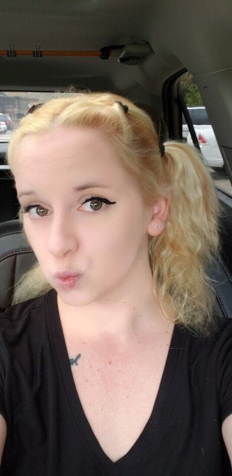 TaesFeet perfect actress photo