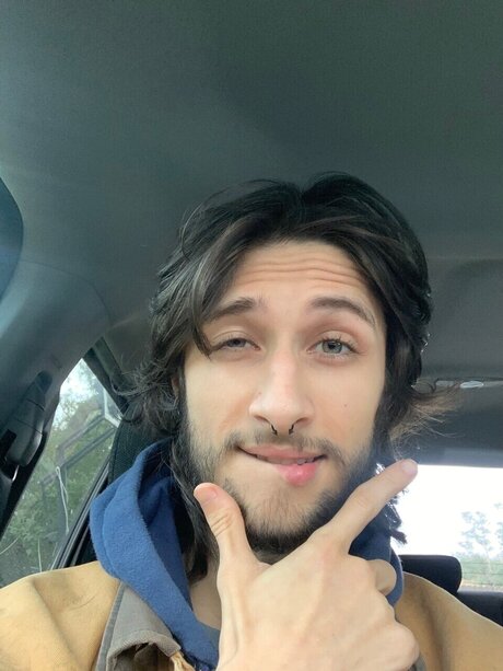 Carson Gaspedal hot actress pic