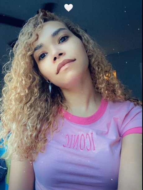 Ashley Savage high quality model pic