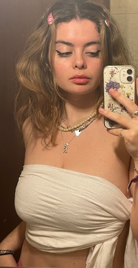 Fleur Banks xxx star pics