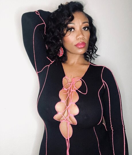 WhoisCoi nice actress pictures