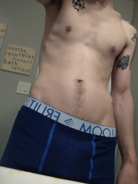 Skuzzy Wuzzy pornstar erotic picture