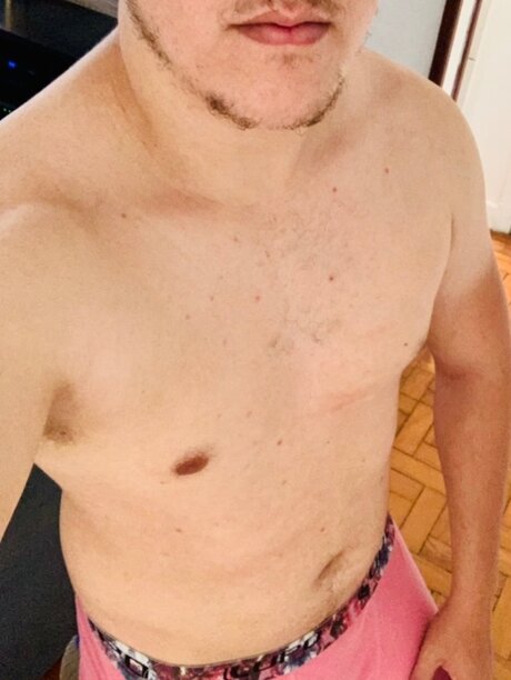 Ubrvips model erotic picture